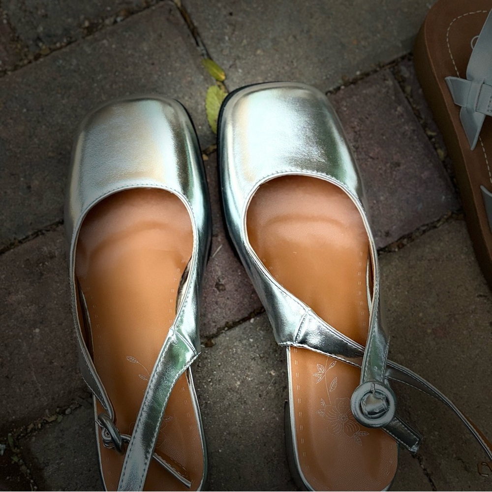 Women's Silver Slingback Flats